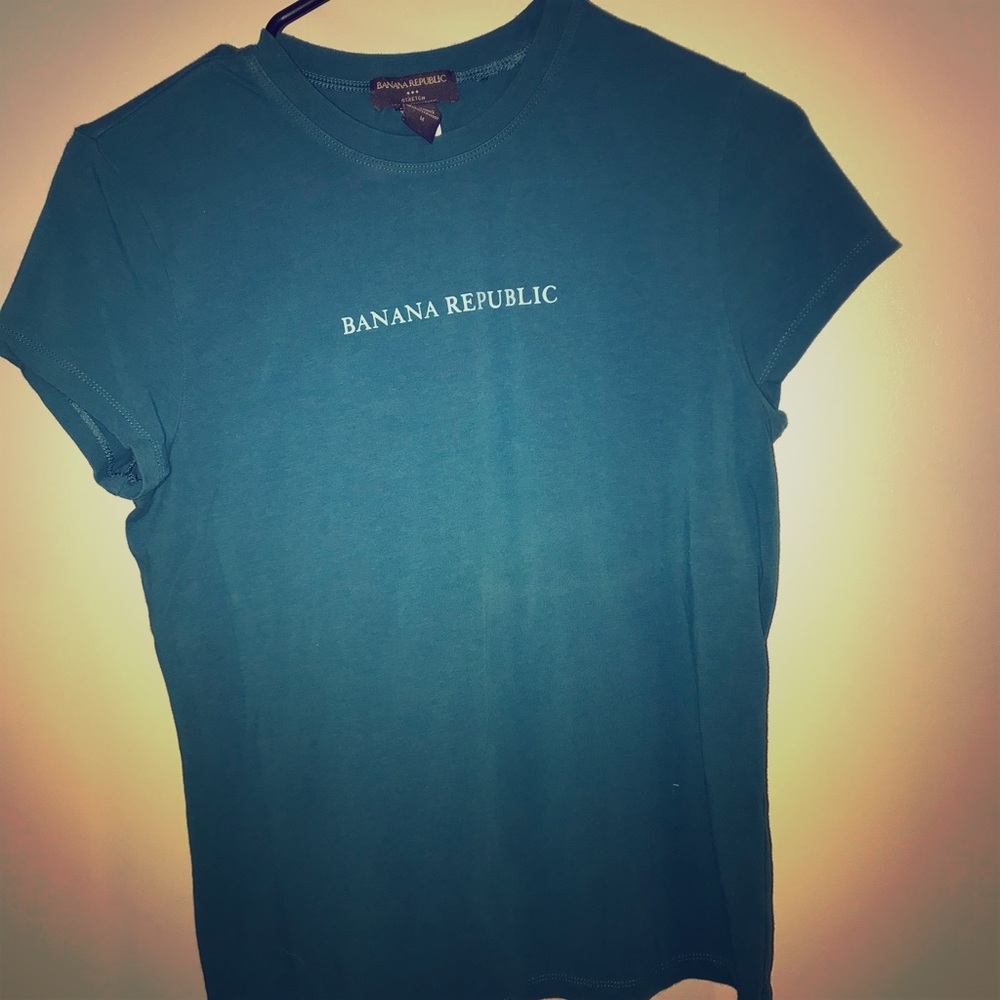 ⚡️SALE⚡️Banana Republic T-shirt medium.